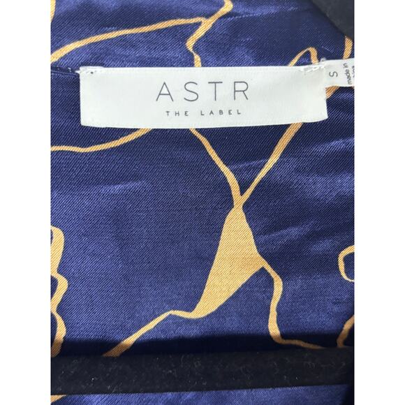 ASTR The Label Satin Floral Wrap Dress Navy Gold Long Sleeve Mini Size Small - Picture 8 of 11